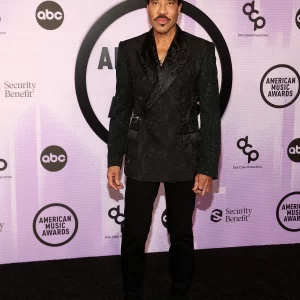 Lionel-Richie-american-music-awards-2022_02